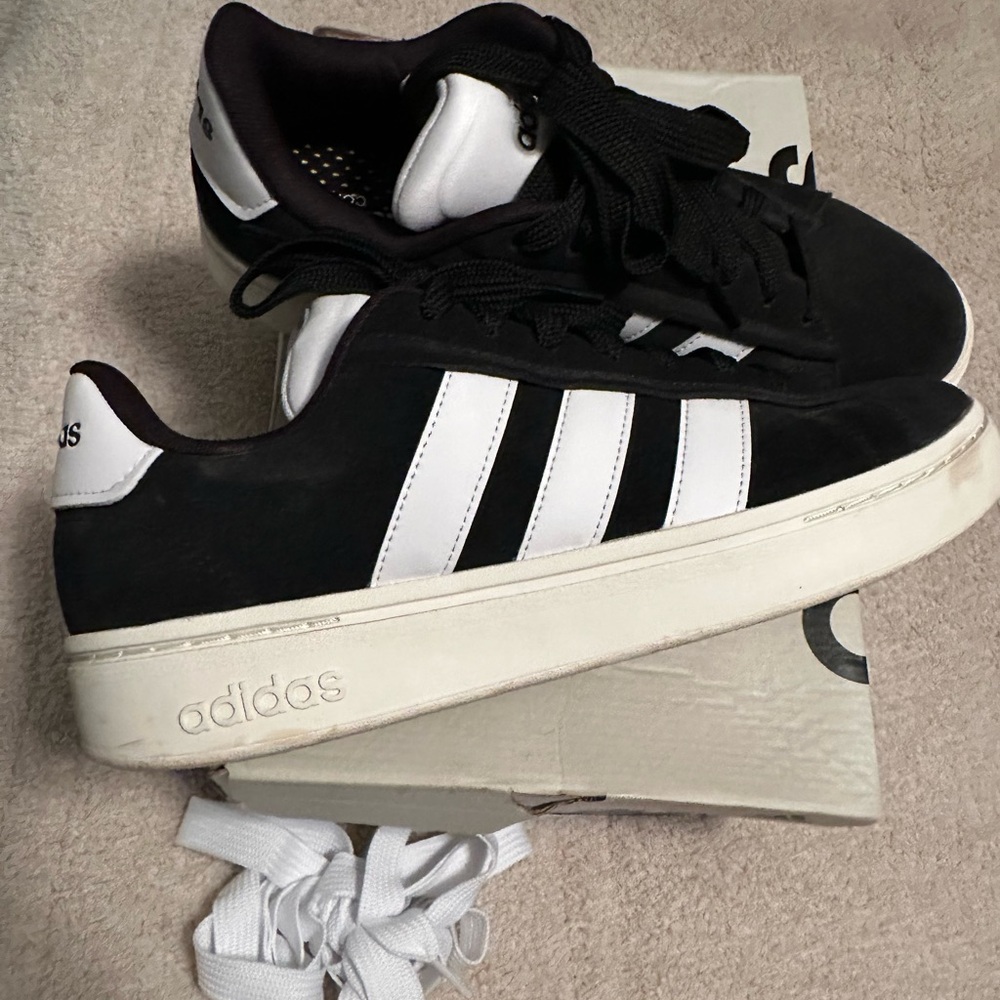 10M / 11W Adidas grand court alpha 00s